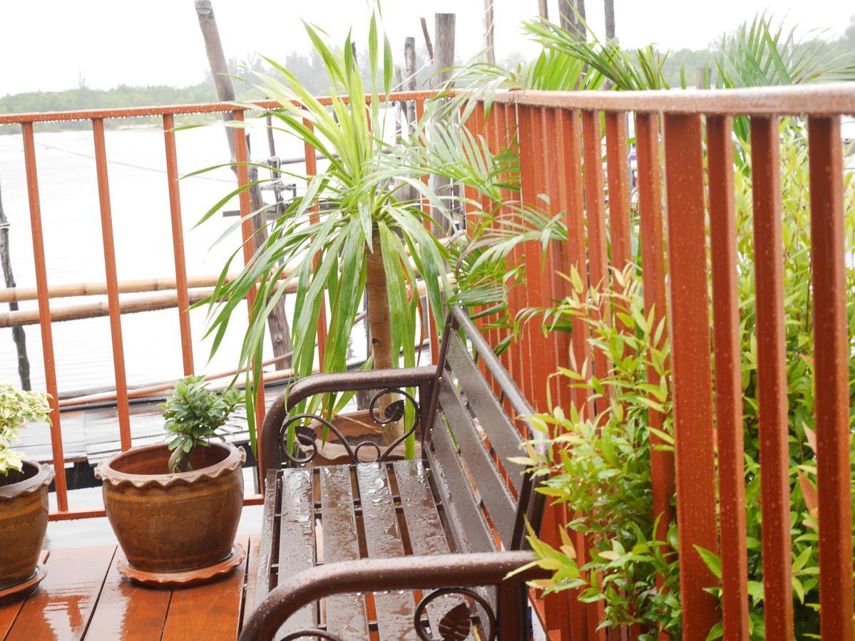 At Pier Hostel Lanta Ko Lanta Eksteriør bilde